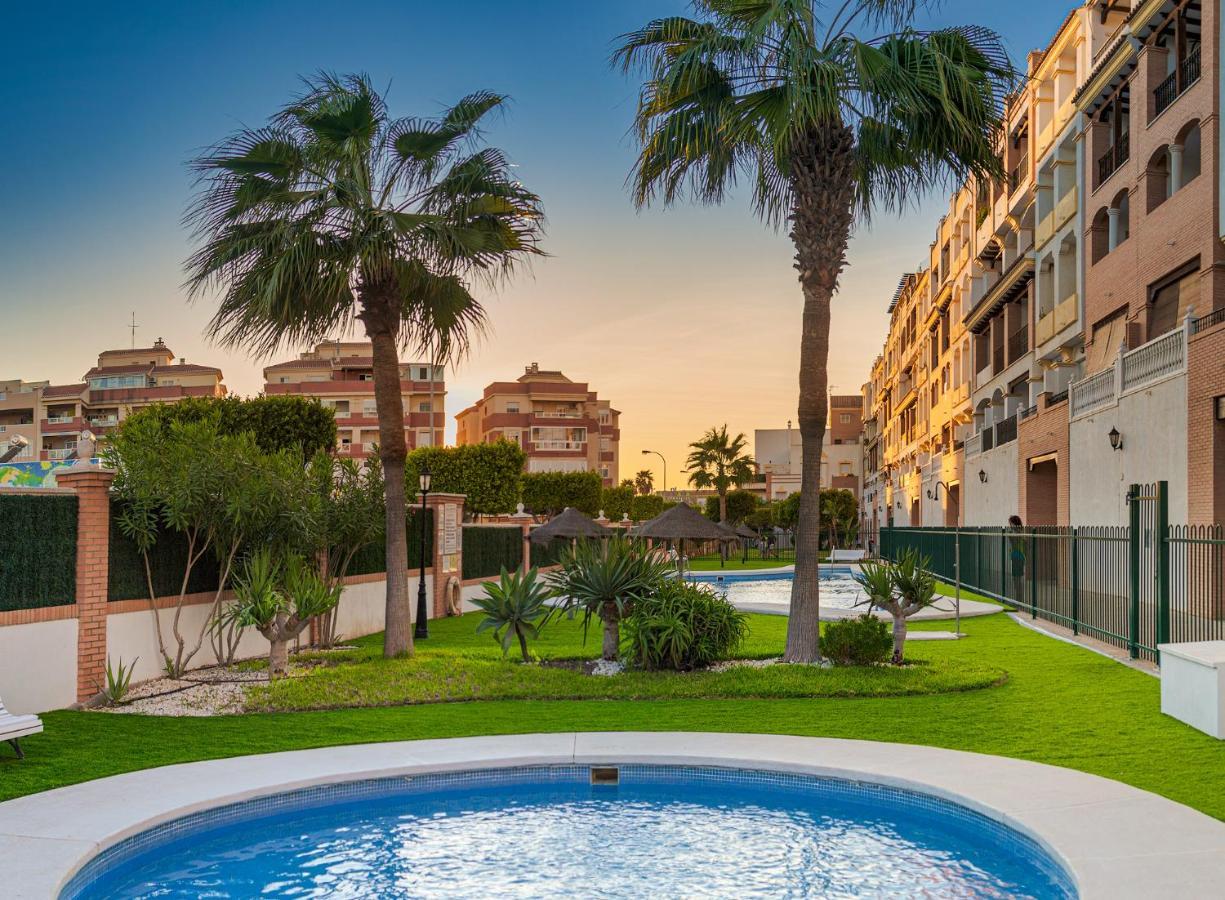 Apartamento 90 M2 En La Mejor Zona De Roquetas Roquetas de Mar Buitenkant foto